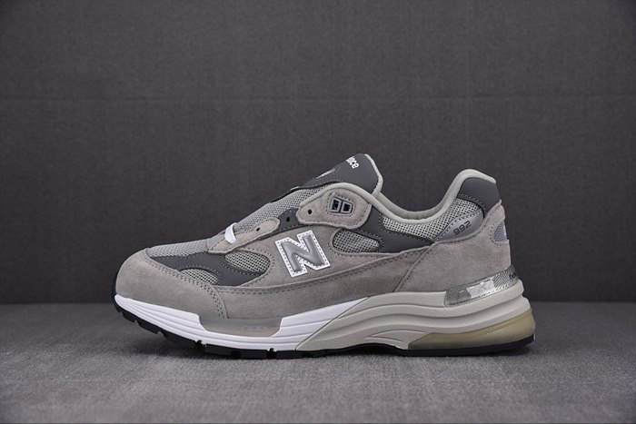 nb 992 스니커즈