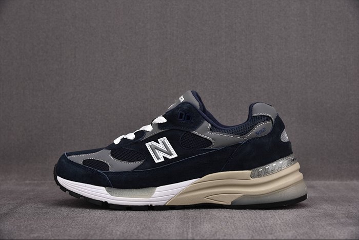 nb 992 스니커즈