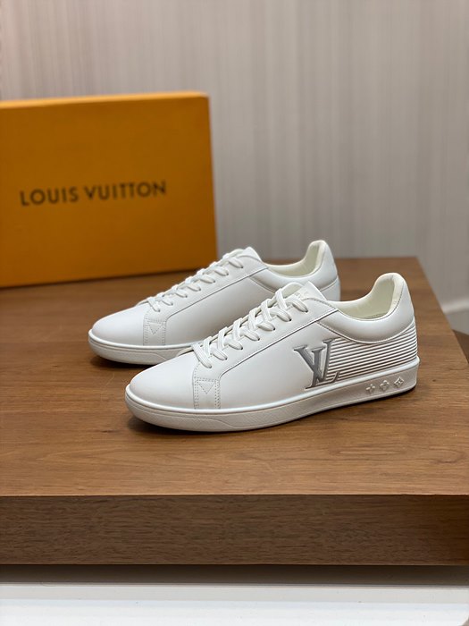 lv 남성 스니커즈