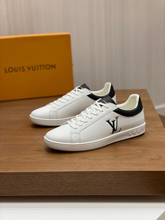 lv 남성 스니커즈