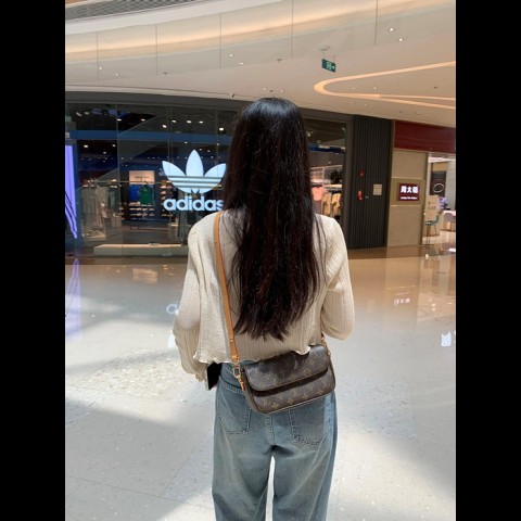 모노그램 아이비 woc m81911 [정품급]