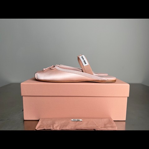 miu mi* 새틴 발레리나 뮬
