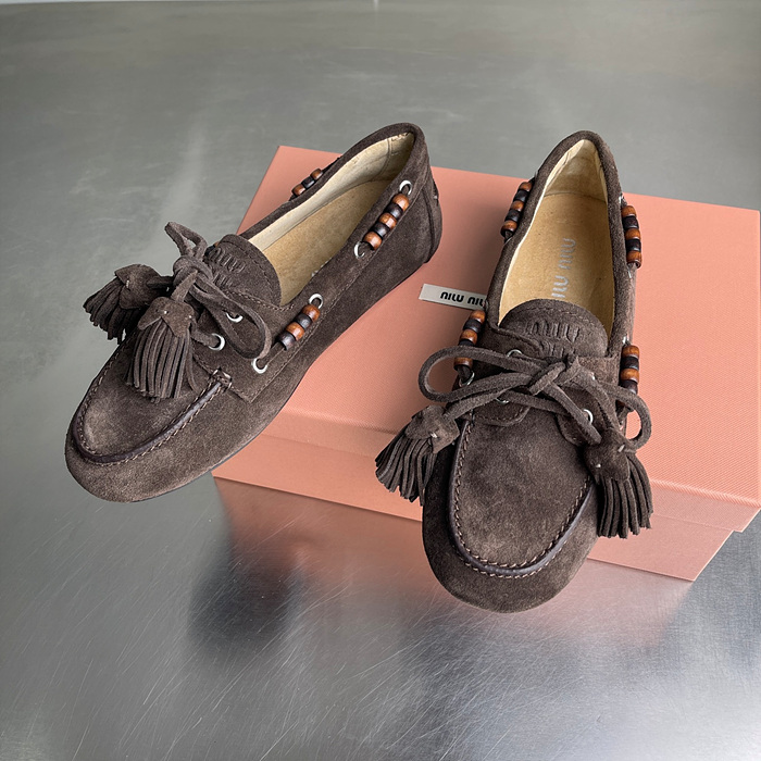 miu mi* 스웨이드 태슬 로퍼